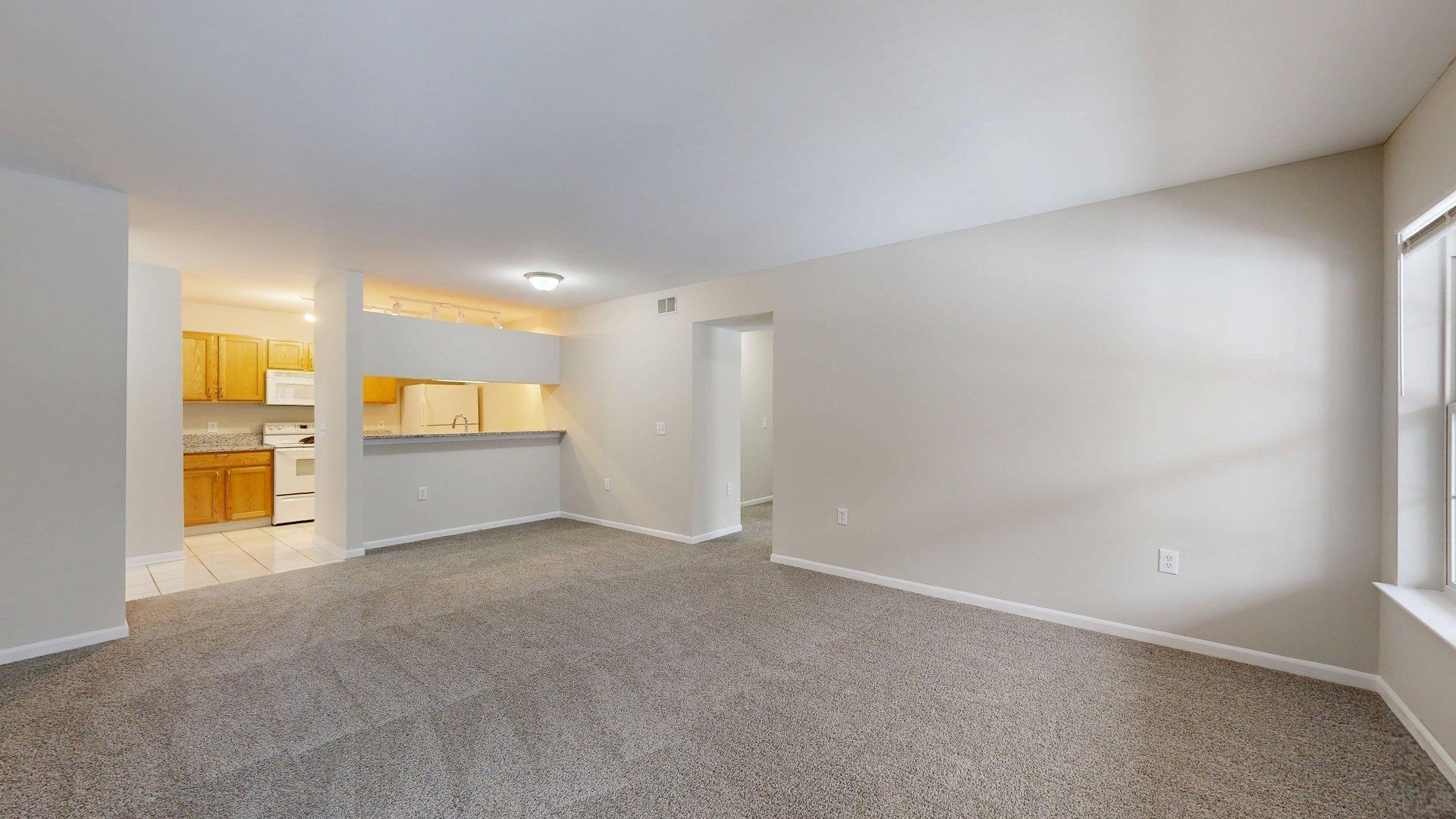 2740 S Knightsbridge Circle