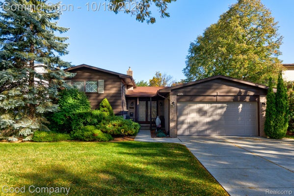 4951 SURREY DR, STERLING HEIGHTS, MI 48310 - Image 5dd75cf782108ea25bd346438d8a75a3/3257760943