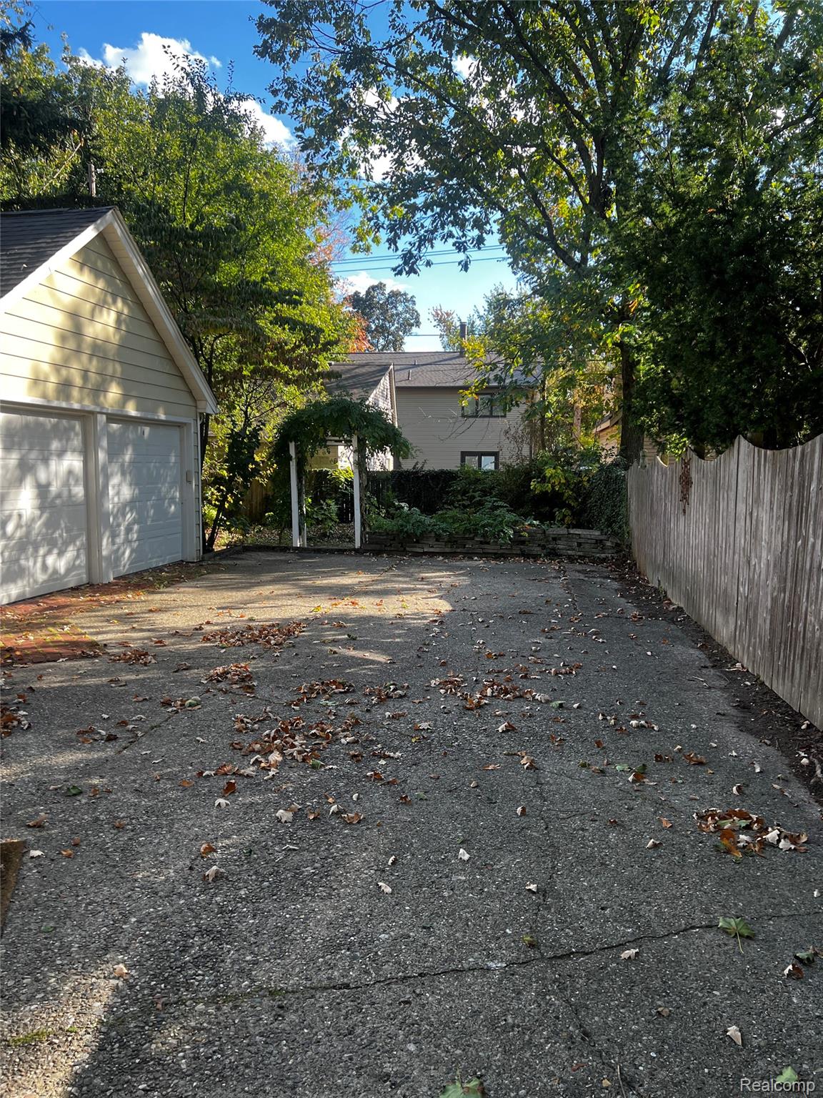 Birmingham City, Michigan 48009, United States, 3 Bedrooms Bedrooms, ,2 BathroomsBathrooms,Residential,Active,209097