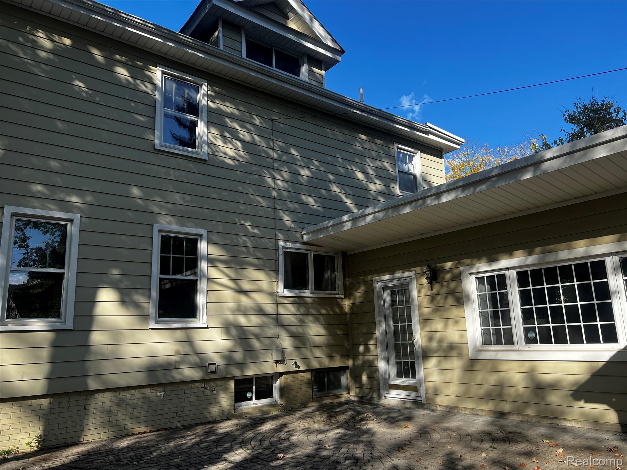 Birmingham City, Michigan 48009, United States, 3 Bedrooms Bedrooms, ,2 BathroomsBathrooms,Residential,Active,209097