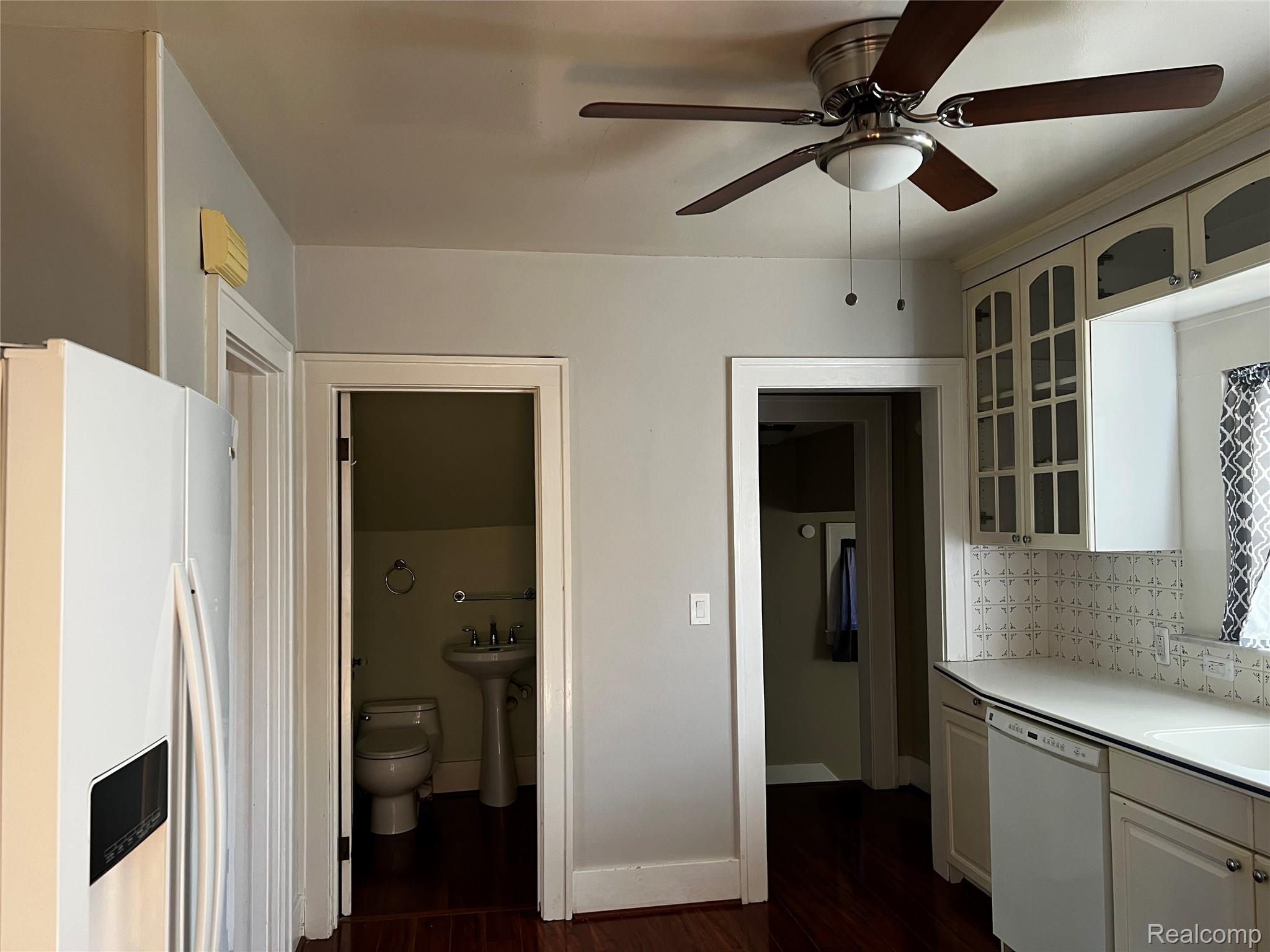 Birmingham City, Michigan 48009, United States, 3 Bedrooms Bedrooms, ,2 BathroomsBathrooms,Residential,Active,209097