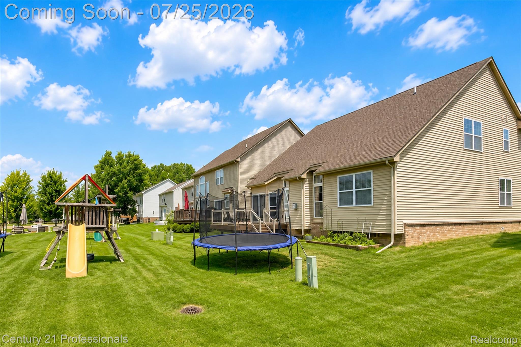 27089 Maxwell Court