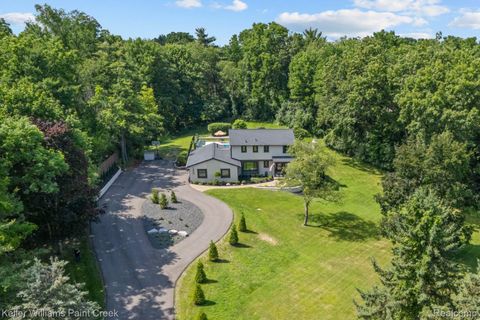 Photo of 5800 Lockwood Drive, Washington Township, MI 48094 (MLS # 20261044377)