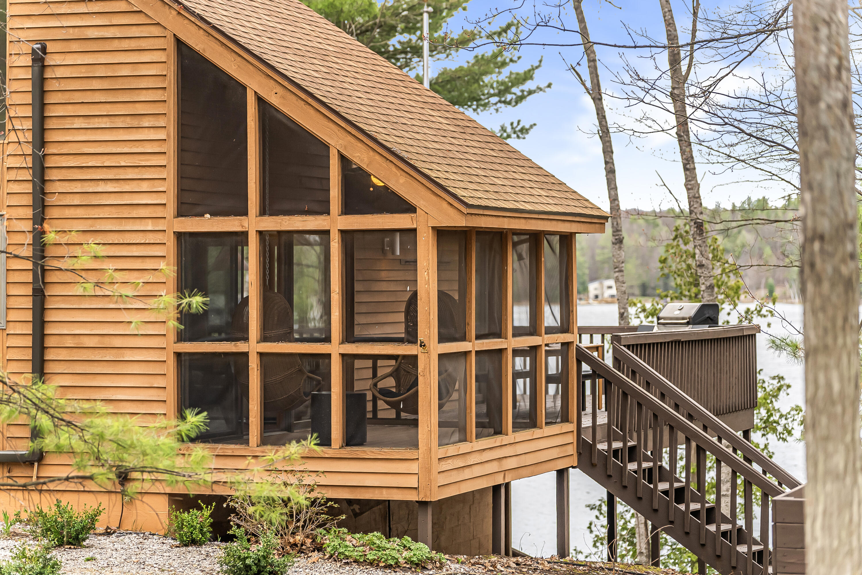 10 Island View Drive