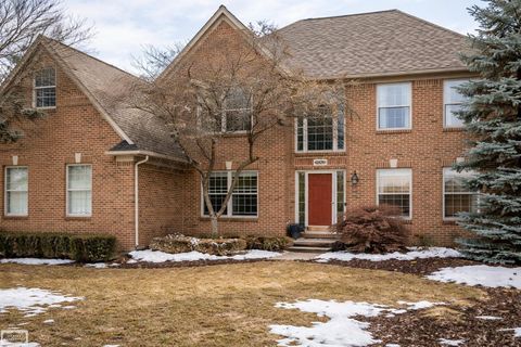 42680 Chippewa Drive Clinton Charter Township MI 48038