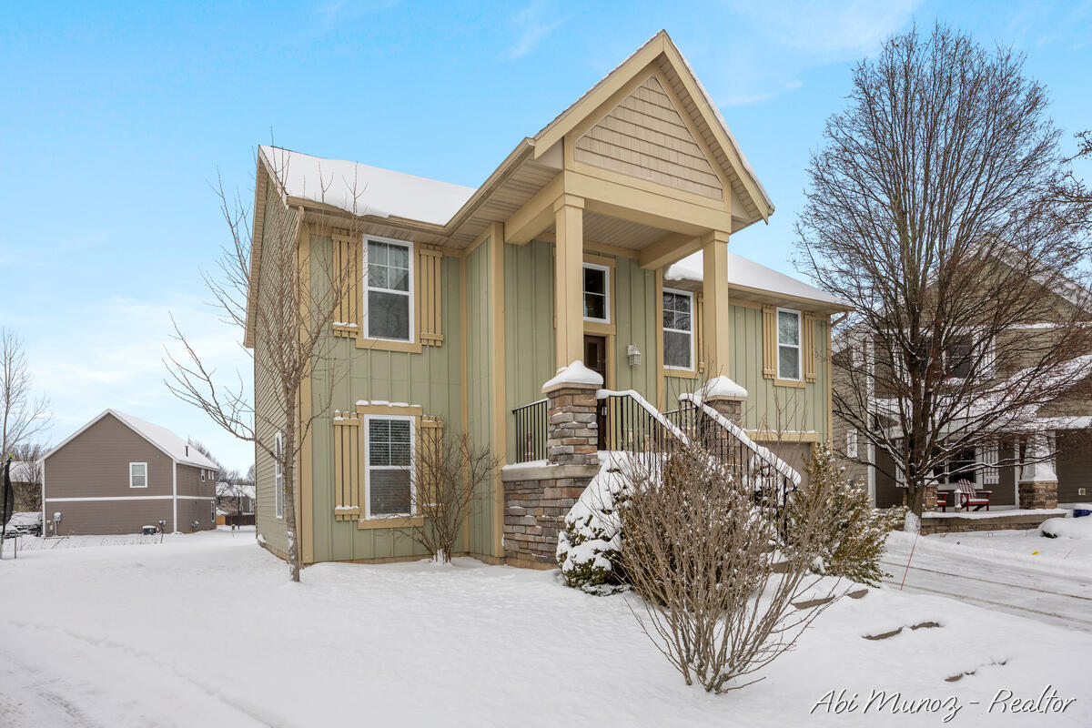 5123 Blazing Star Court SE