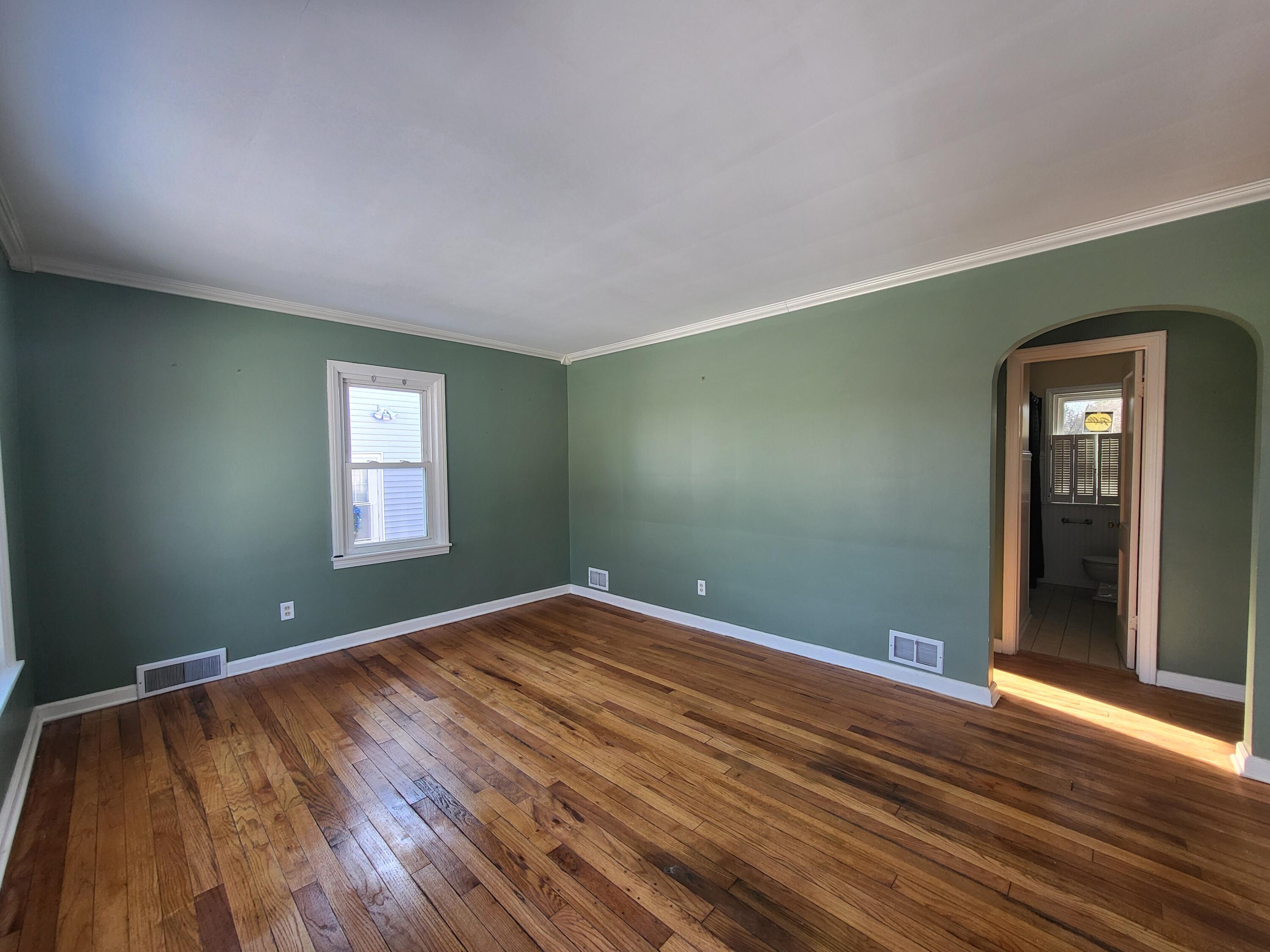 2302 Maplewood Avenue