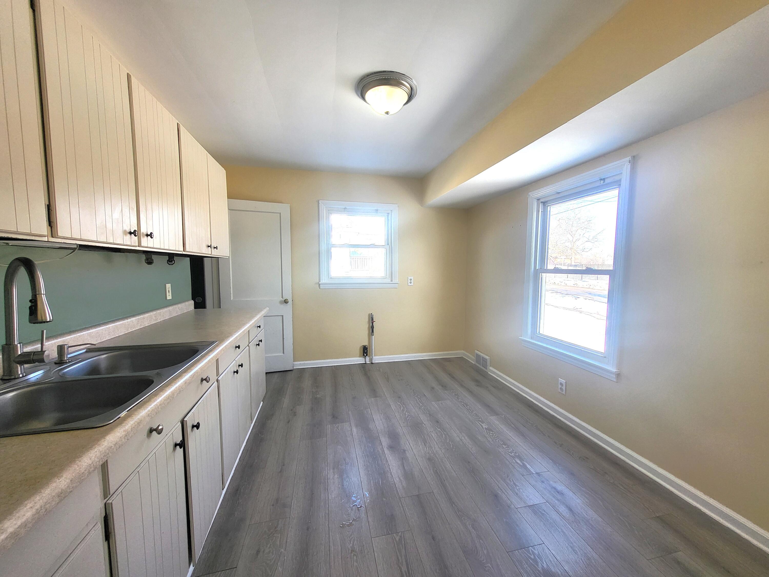 2302 Maplewood Avenue