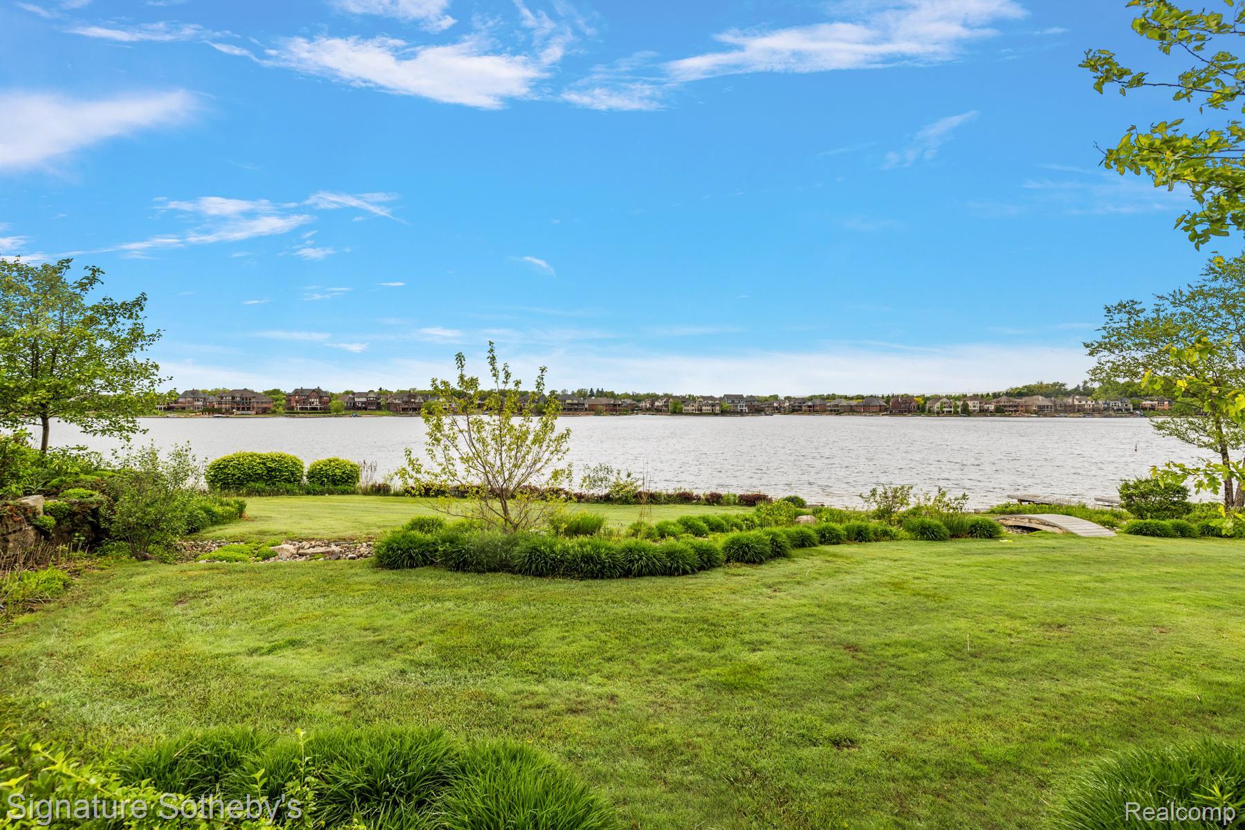10611 Lighthouse Point