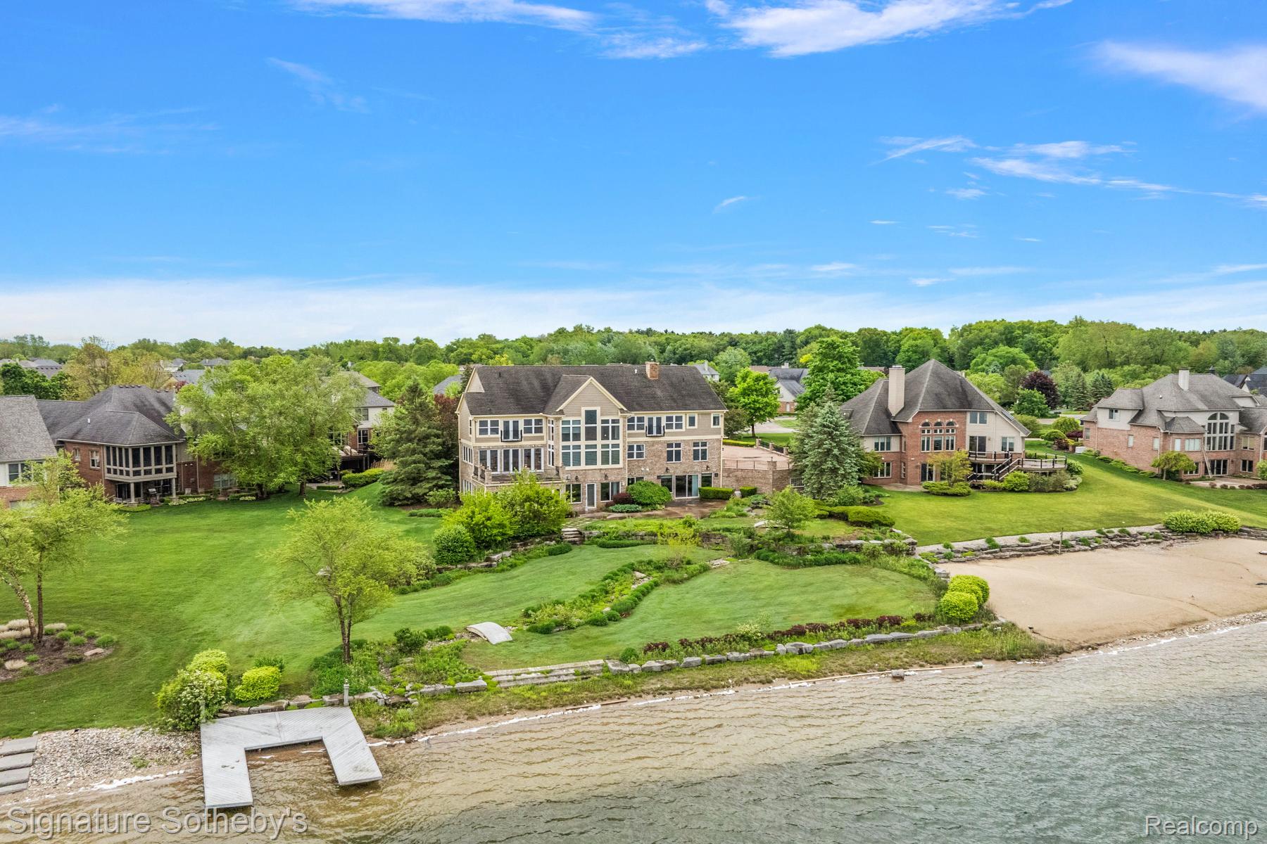 10611 Lighthouse Point