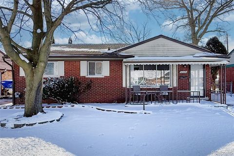 32429 Hazelwood Avenue Westland City MI 48186