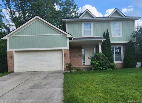 300 ALICE Avenue Bloomfield Charter Township MI 48302