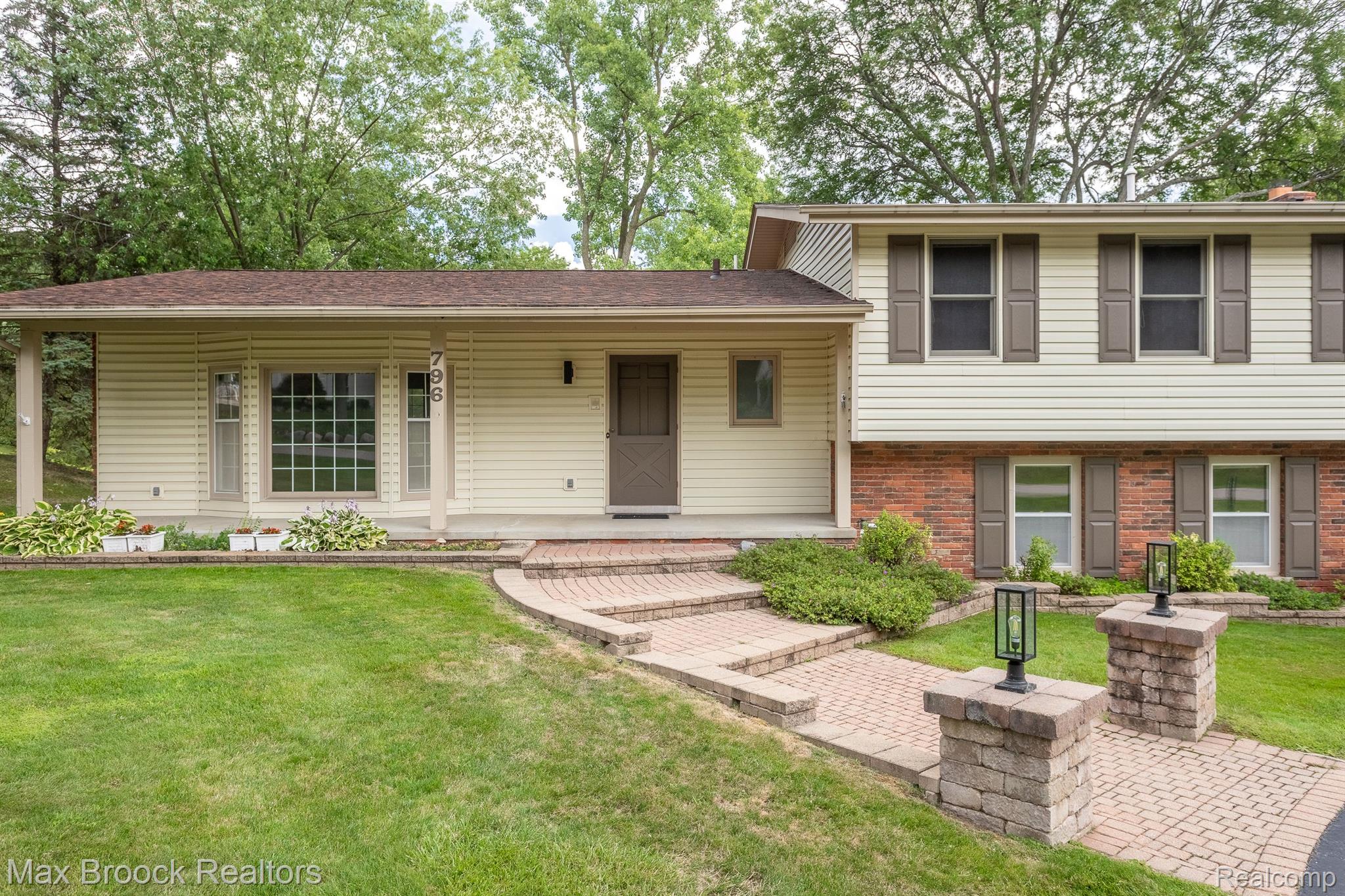 796 ROCK SPRING Road