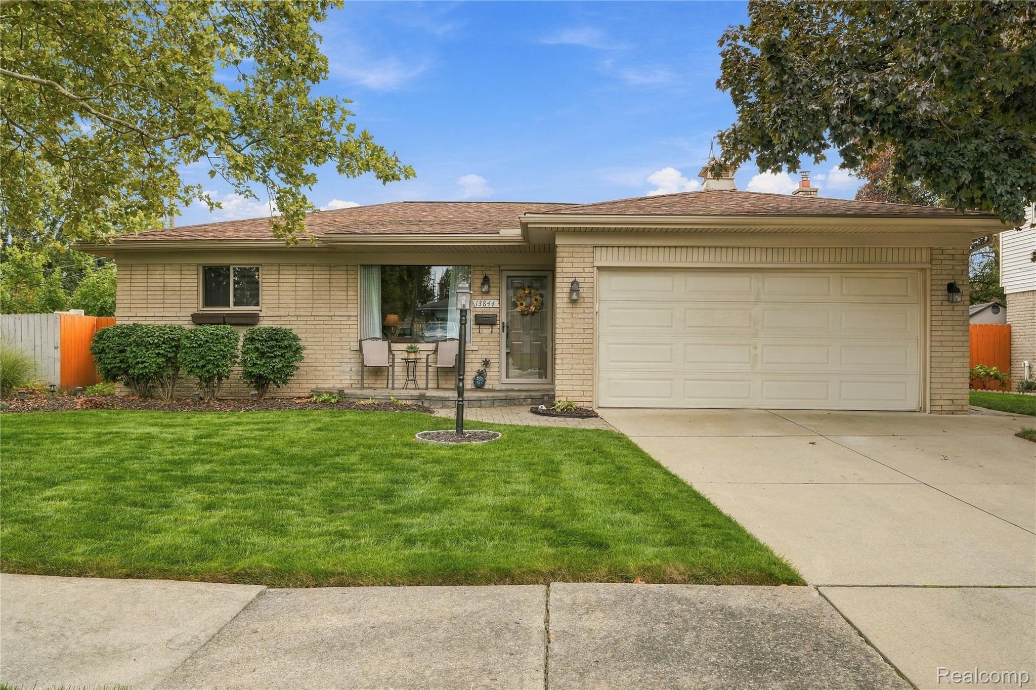 13844 Arnold Drive