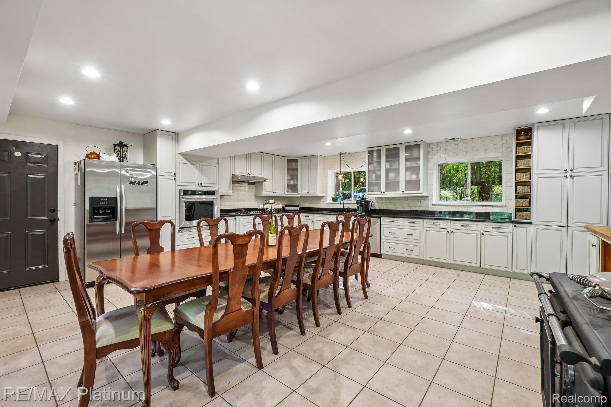 2805 Harmony Lane