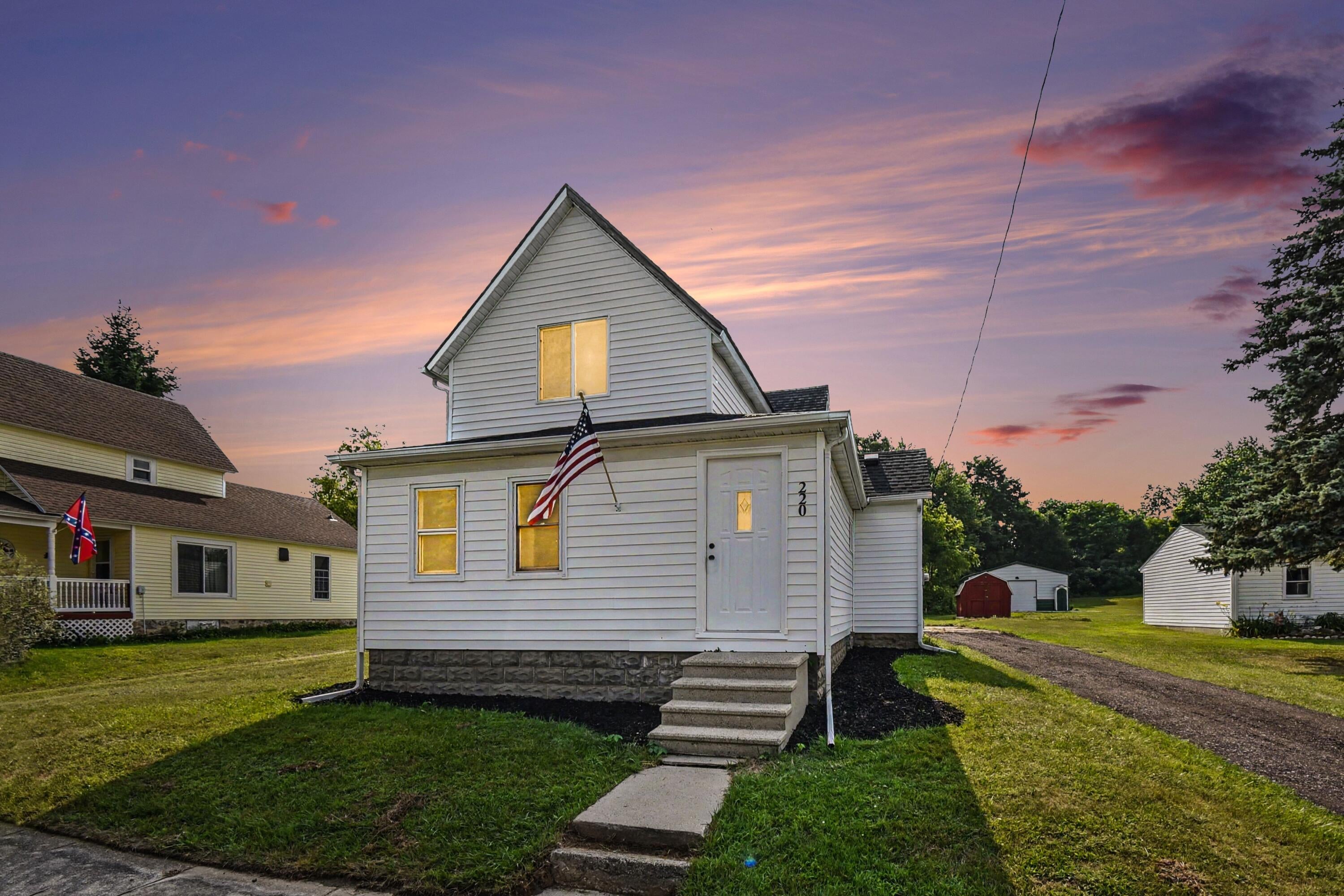 220 Larkin Street