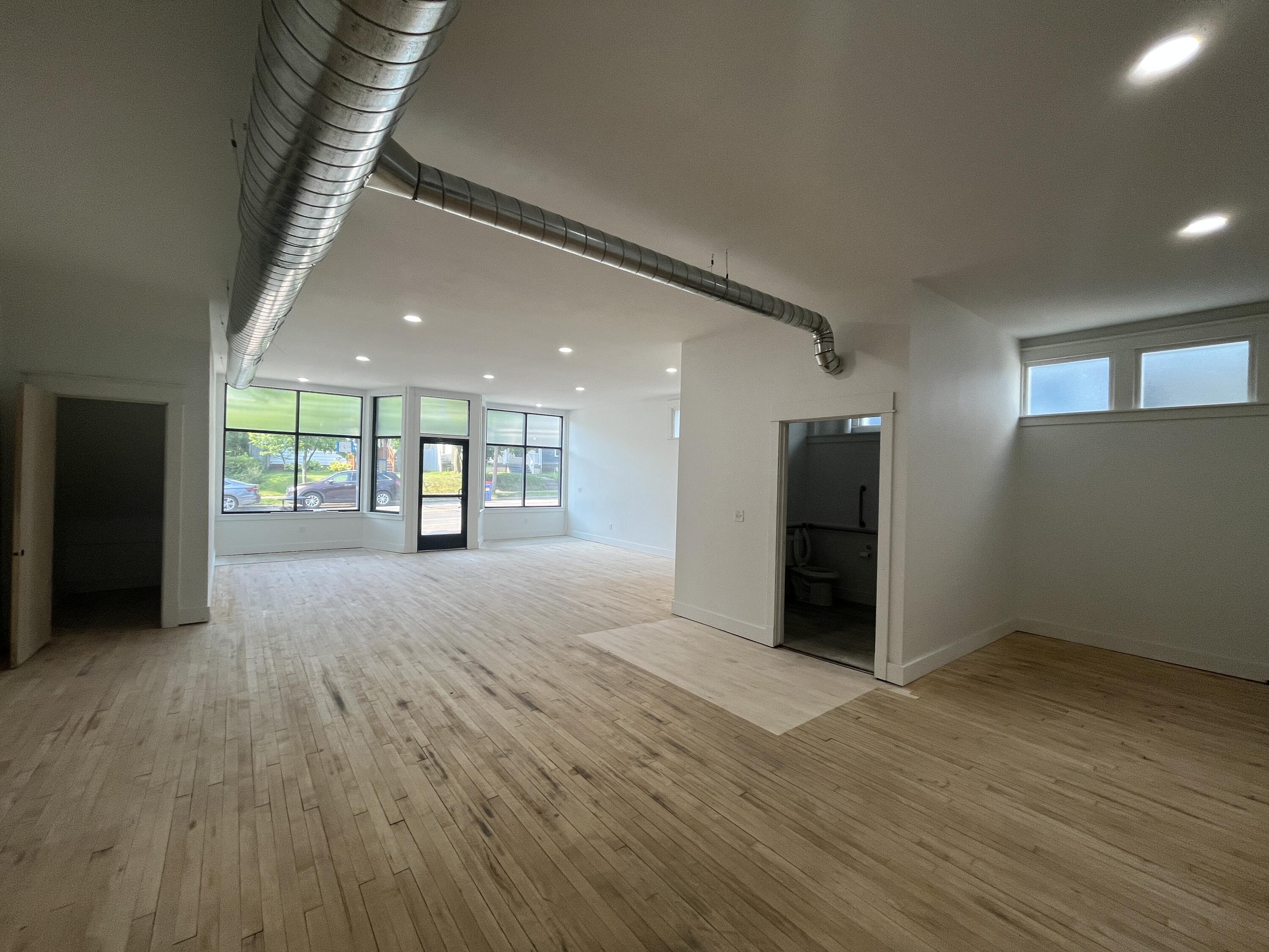 1123 Fulton Street E