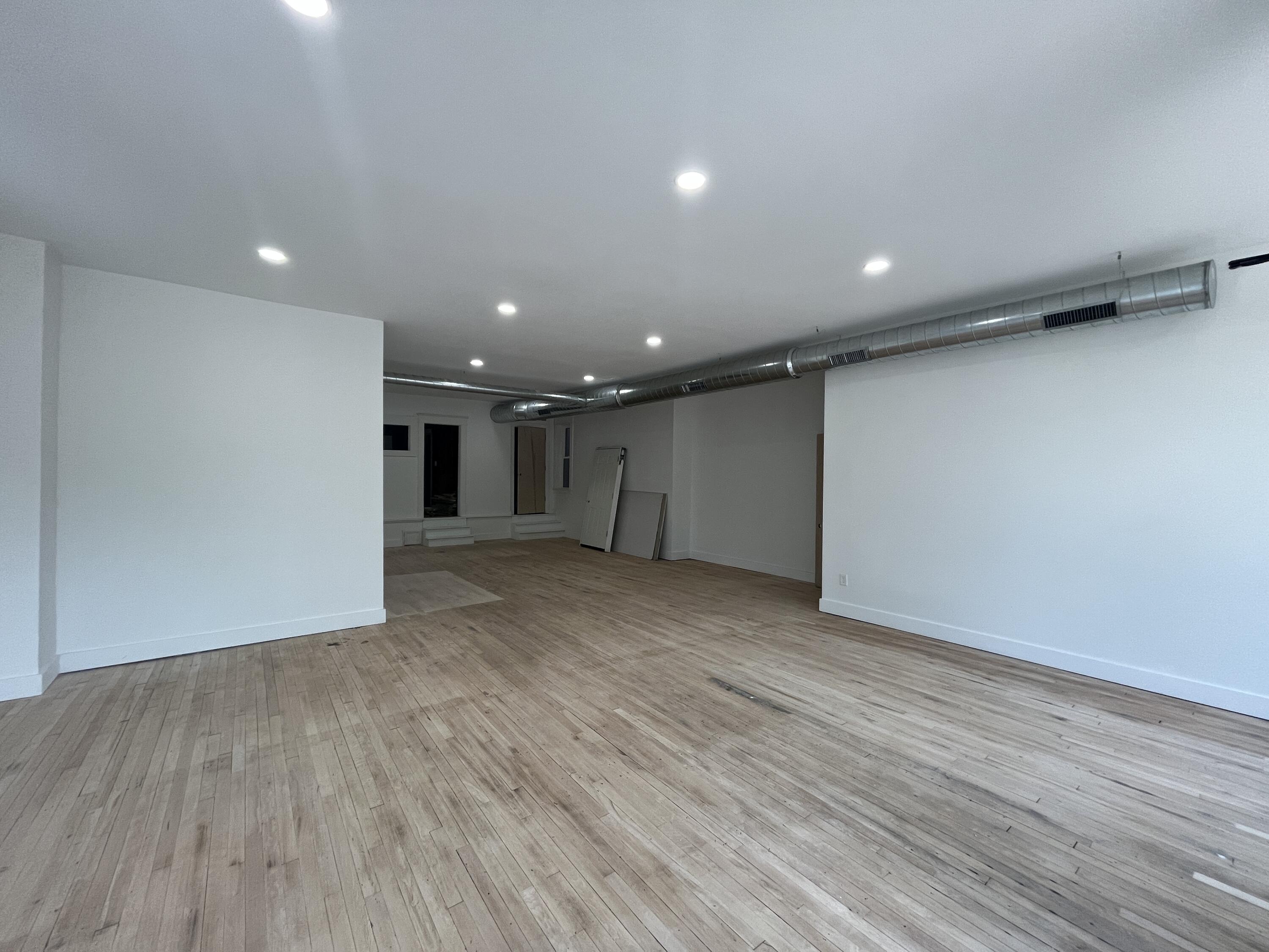 1123 Fulton Street E