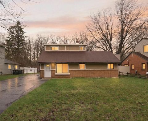 24432 Kensington Street Taylor City MI 48180