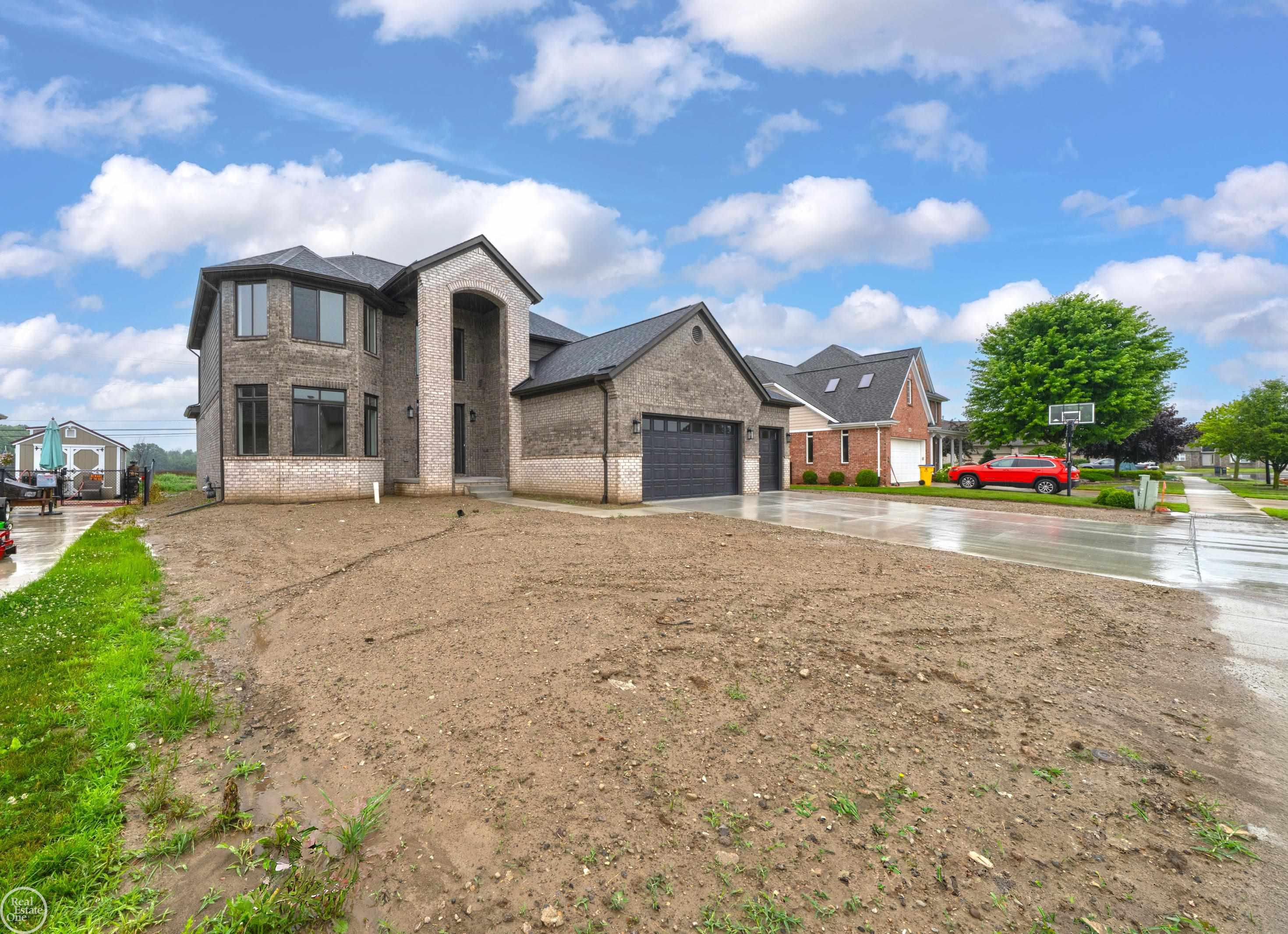 36711 N Pointe Drive