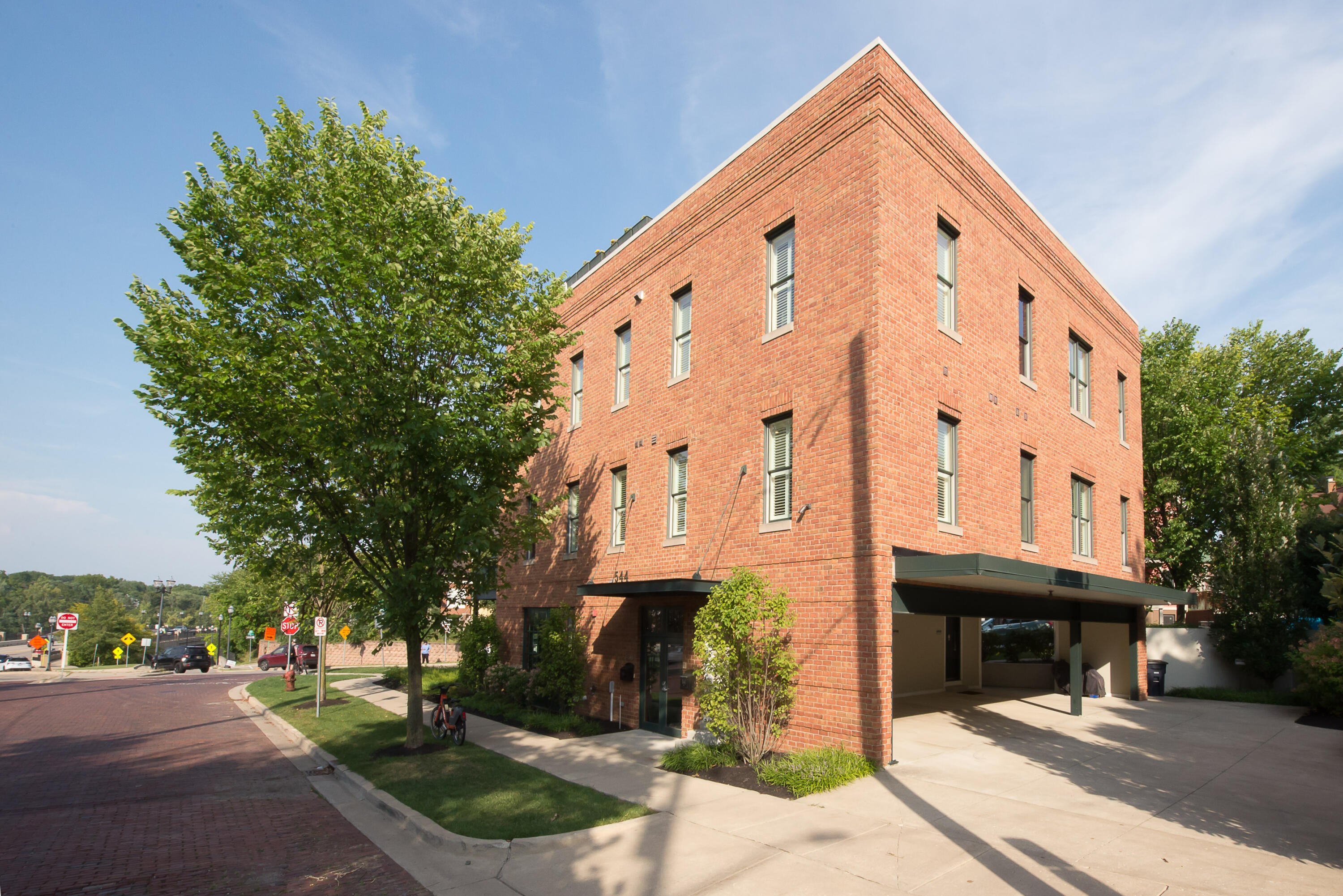 544 Detroit Street 201