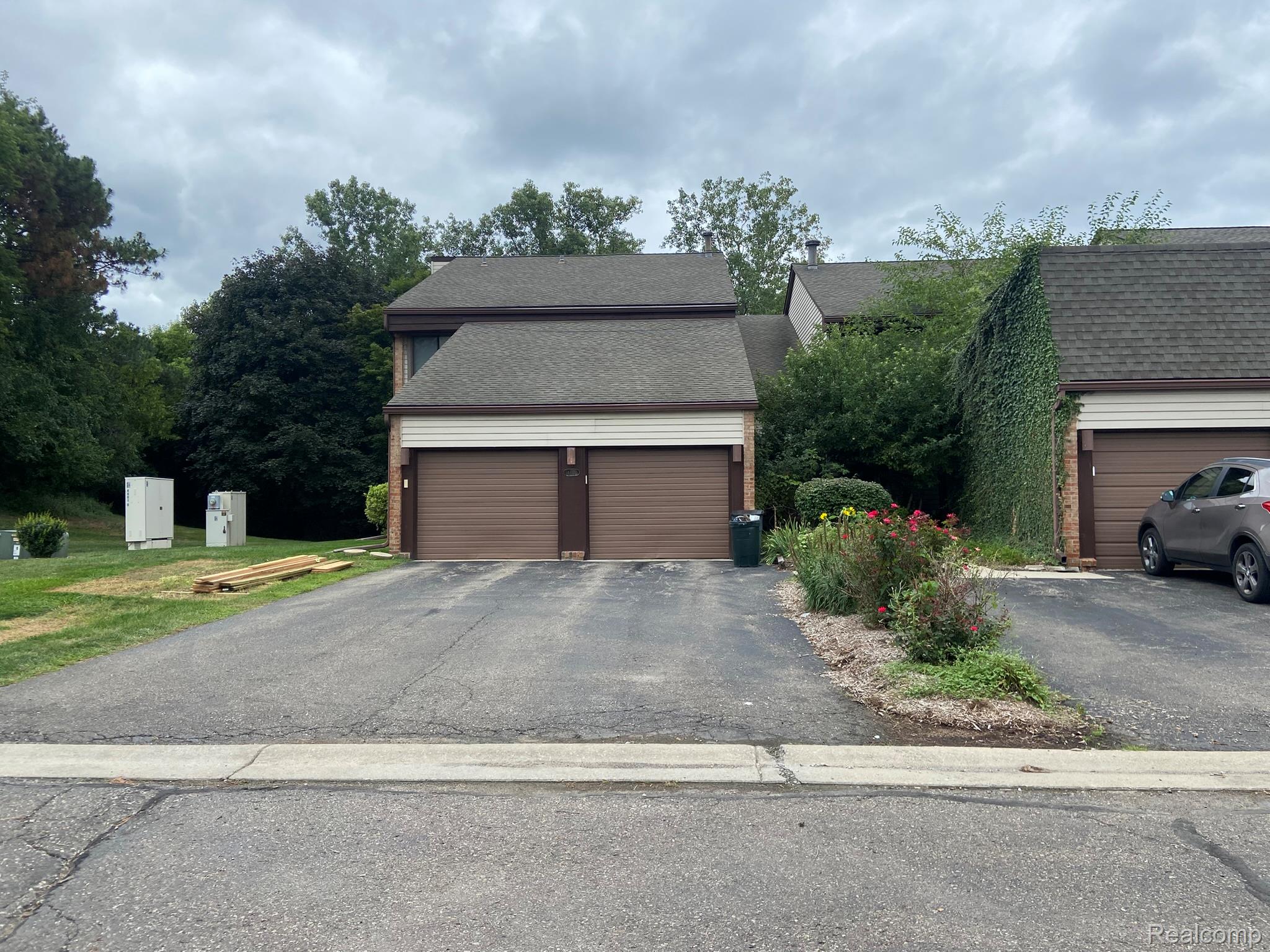 4411 Laurel Club Circle 1