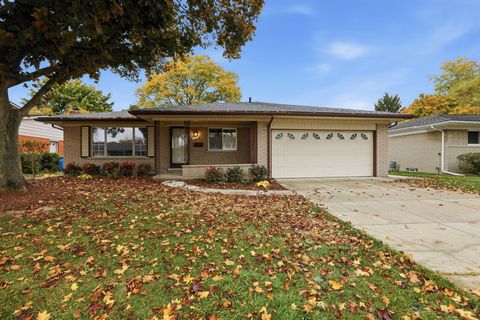 11220 Canterbury Drive Warren City MI 48093