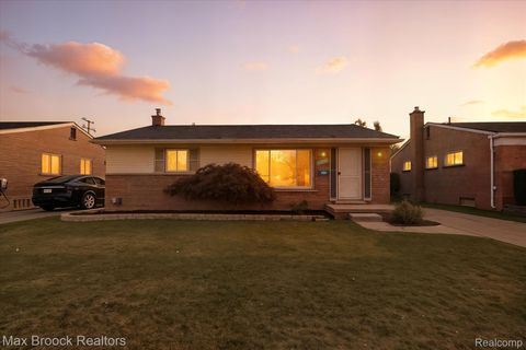 31219 Stephen Avenue Westland City MI 48185