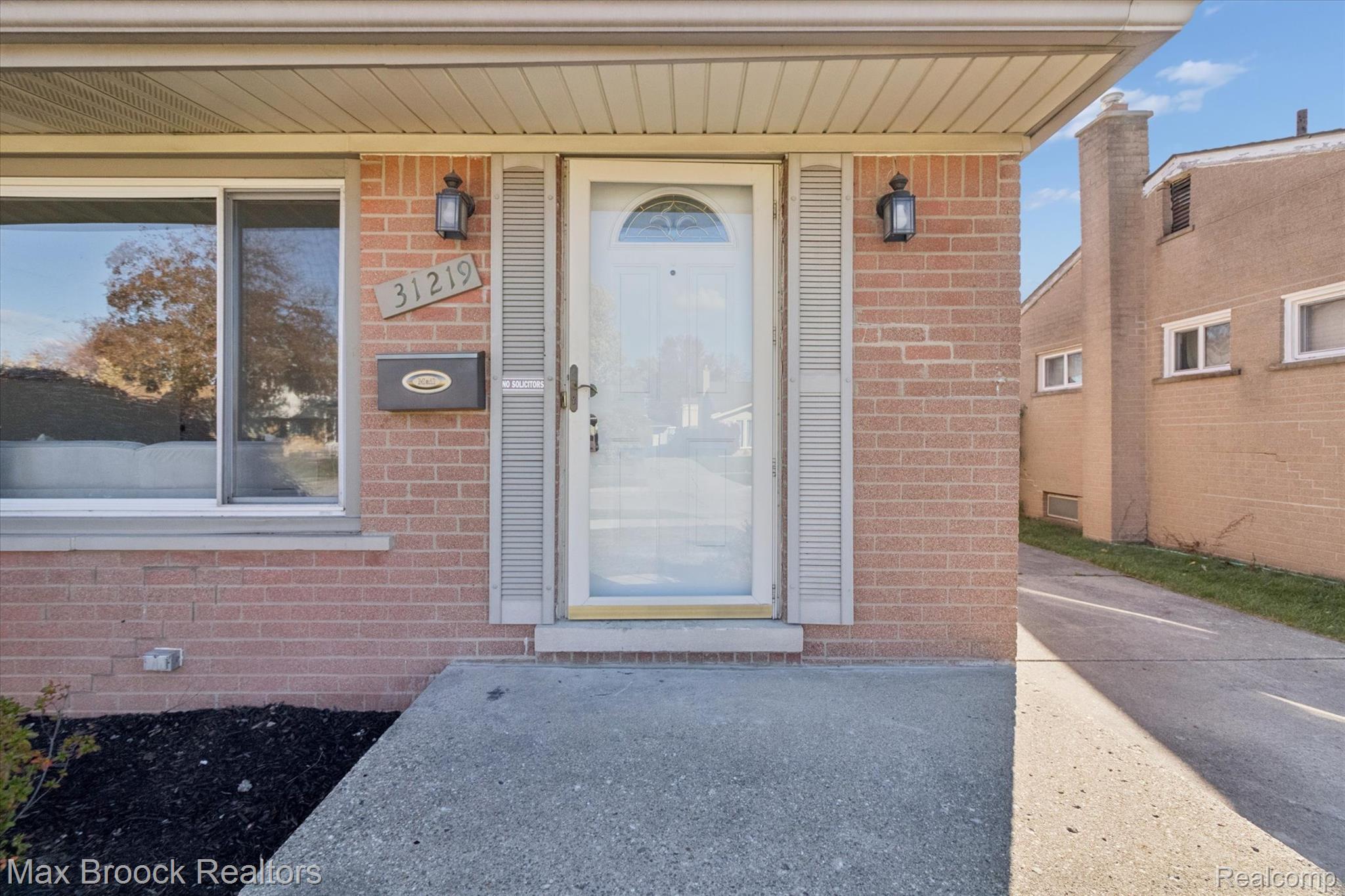 31219 Stephen Avenue