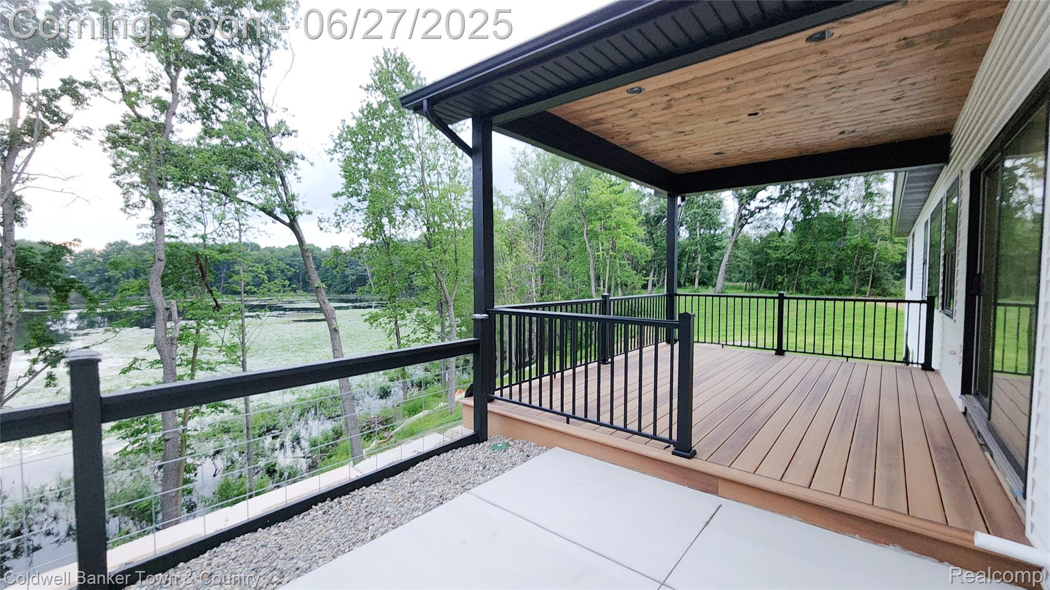 4789 Lakeshire