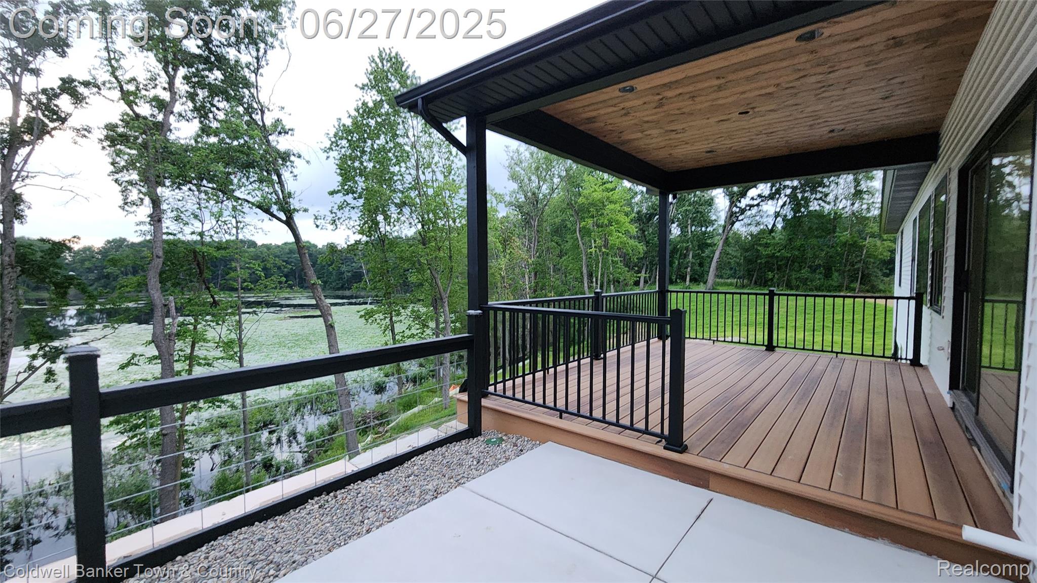 4789 Lakeshire