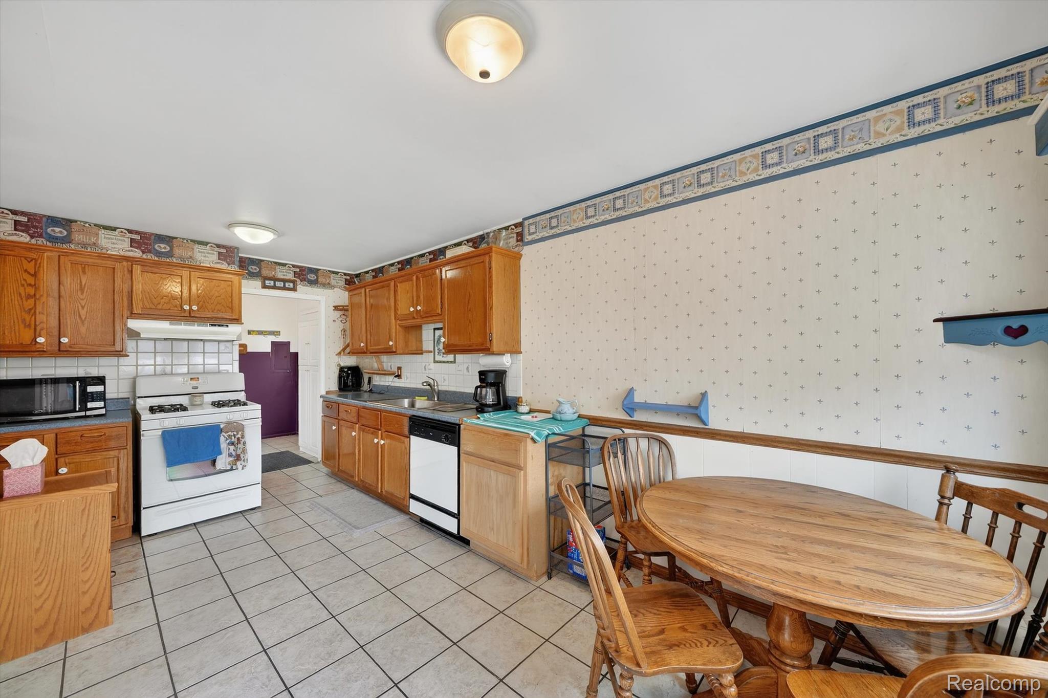 513 S Hawthorne Street