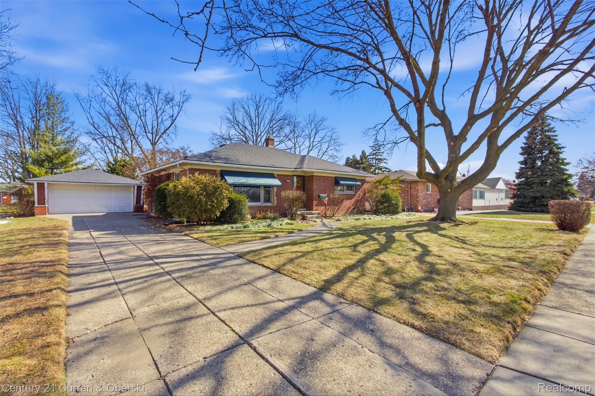 26780 Crystal Avenue