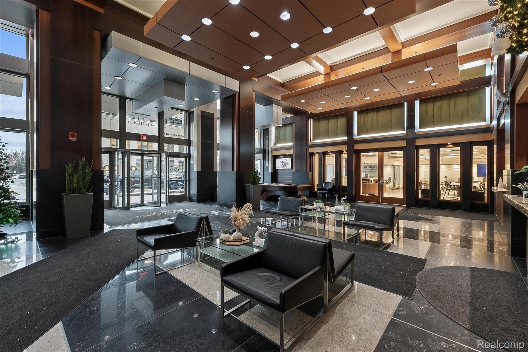 411 S Old Woodward Avenue 924