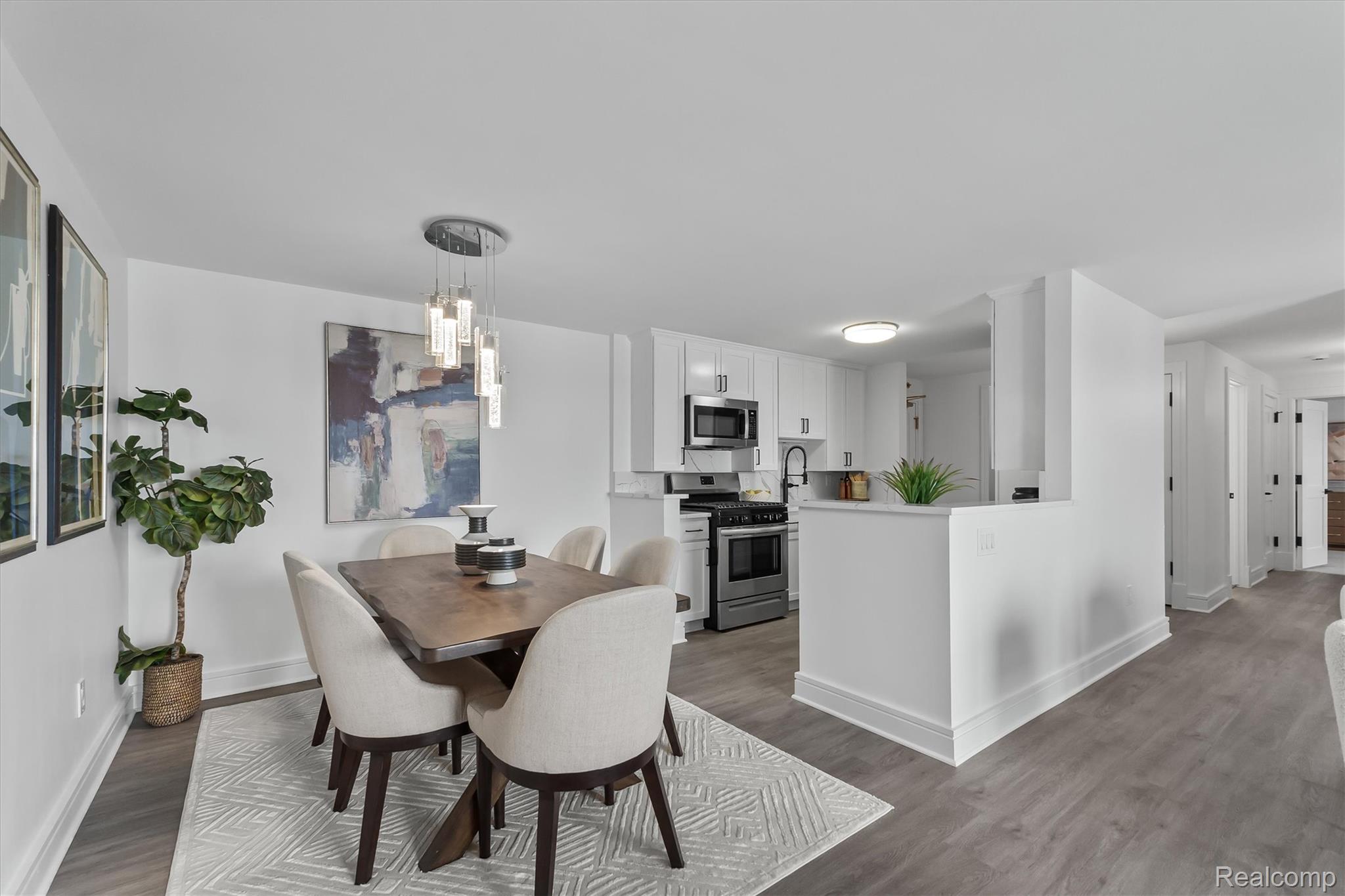 411 S Old Woodward Avenue 924