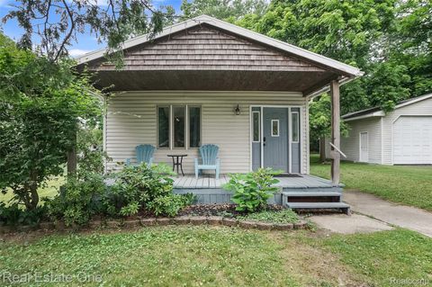 Photo of 187 Clairemont Drive, Orion Charter Township, MI 48362 (MLS # 20261057495)