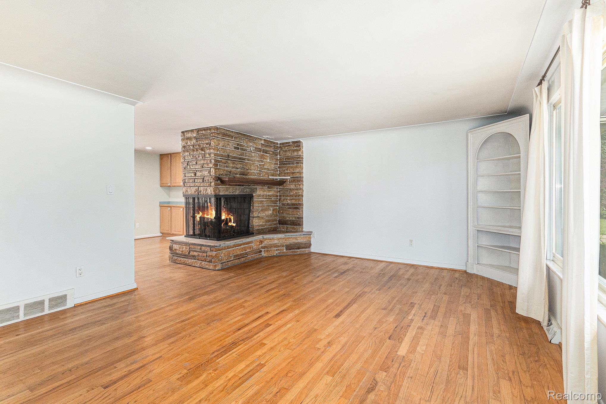 5559 Pleasant Drive