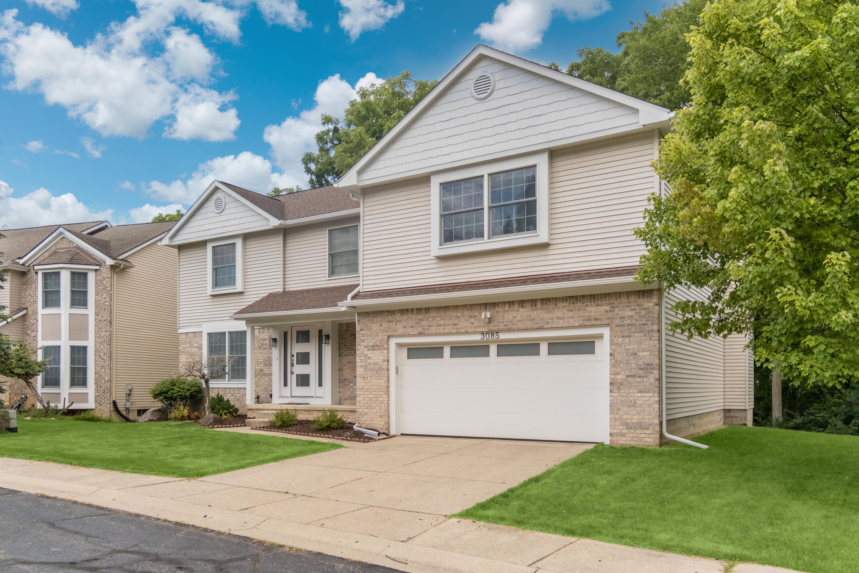 3085 N Foxridge Court
