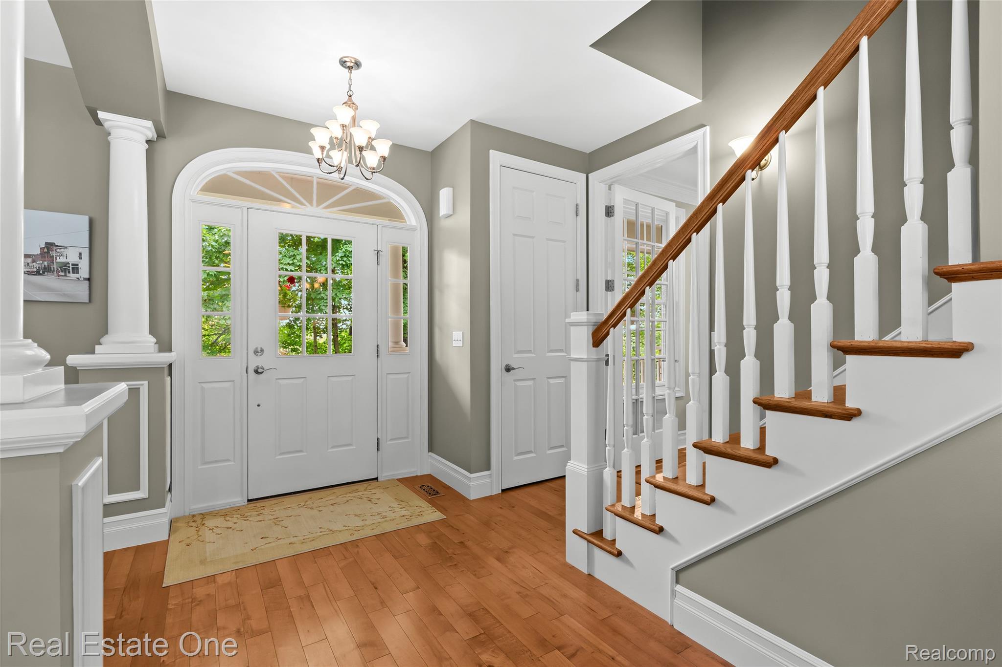 477 E Commerce Street