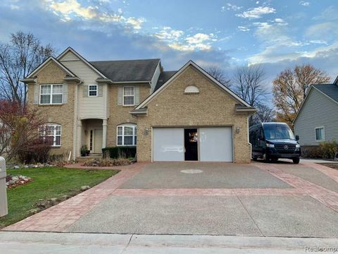 26895 S Monroe Drive Southfield City MI 48034