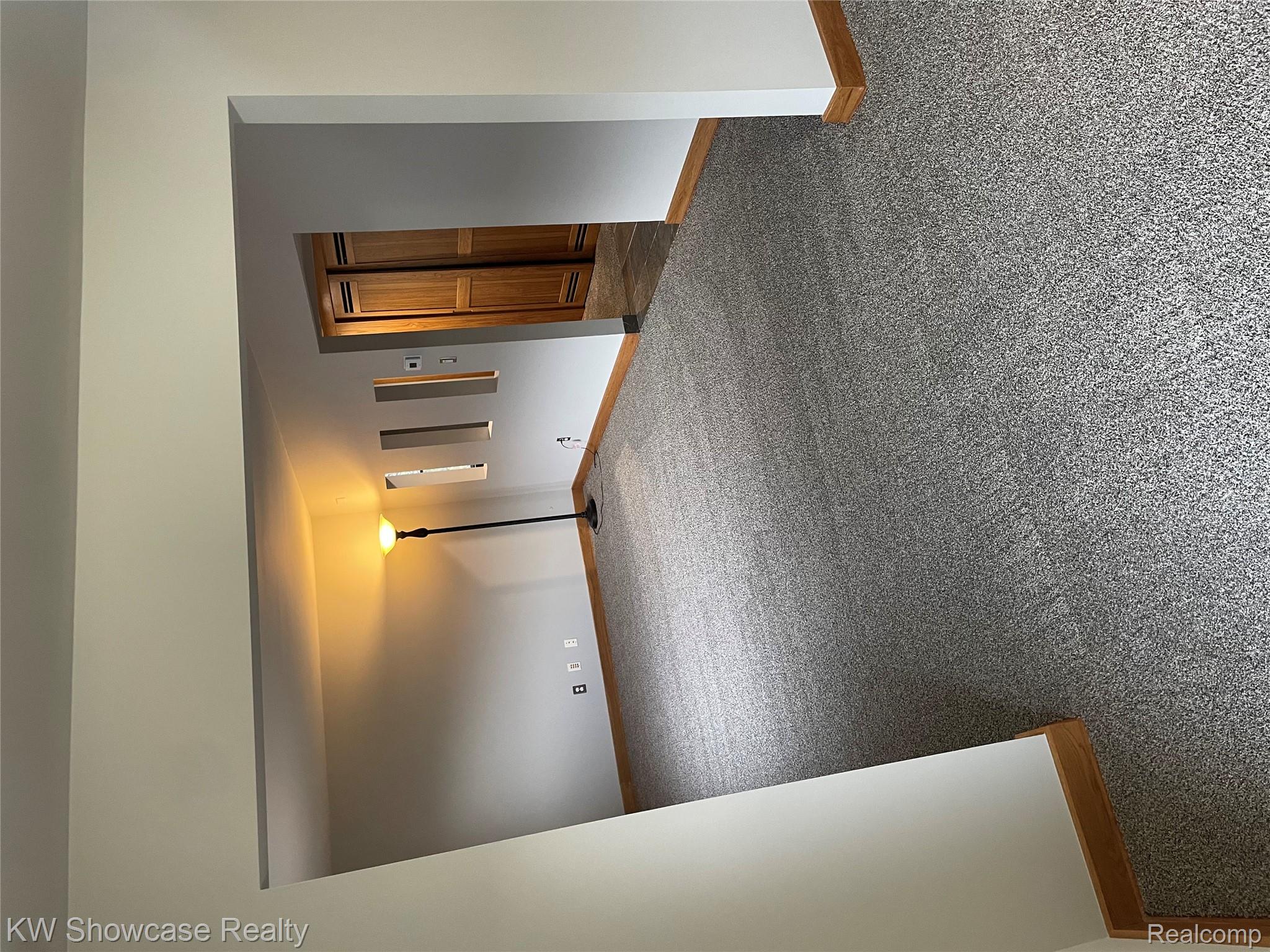 527 E University Drive