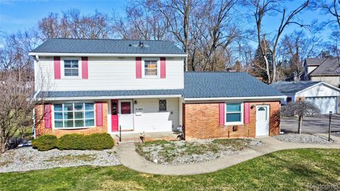 215 Parkview Boulevard Orion Charter Township MI 48362