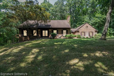 4329 Winterview Brighton Township MI 48380