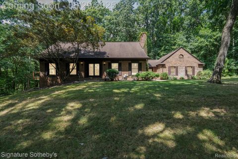 4329 Winterview Brighton Township MI 48380