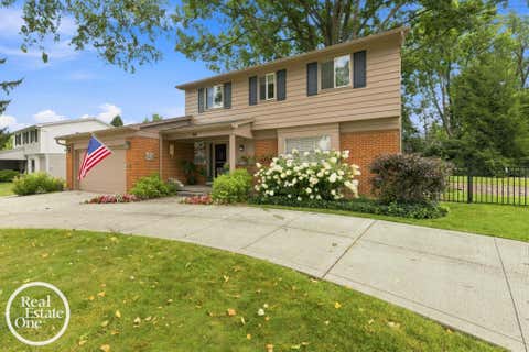 Photo of 38308 Hidden Lane, Clinton Charter Township, MI 48036 (MLS # 58050219278)
