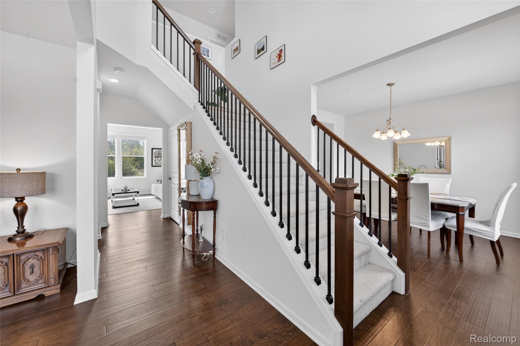 48207 Isabella Way
