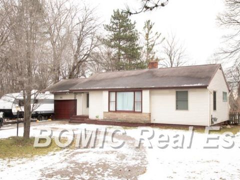 711 W Gilford Road Caro City MI 48723