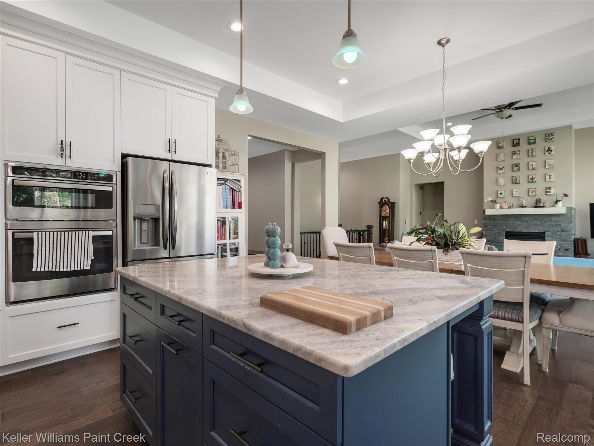 2100 Shane Court