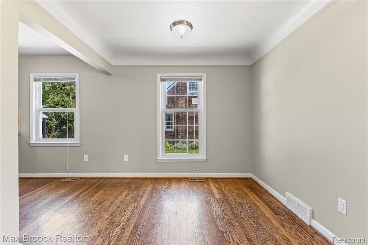 13710 Balfour Avenue