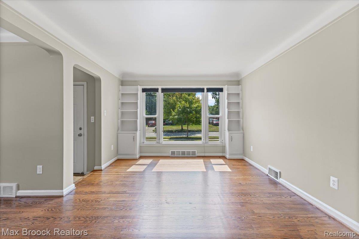 13710 Balfour Avenue